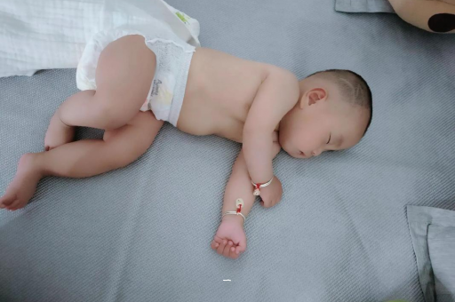 武穴怀孕肚子撑的难受